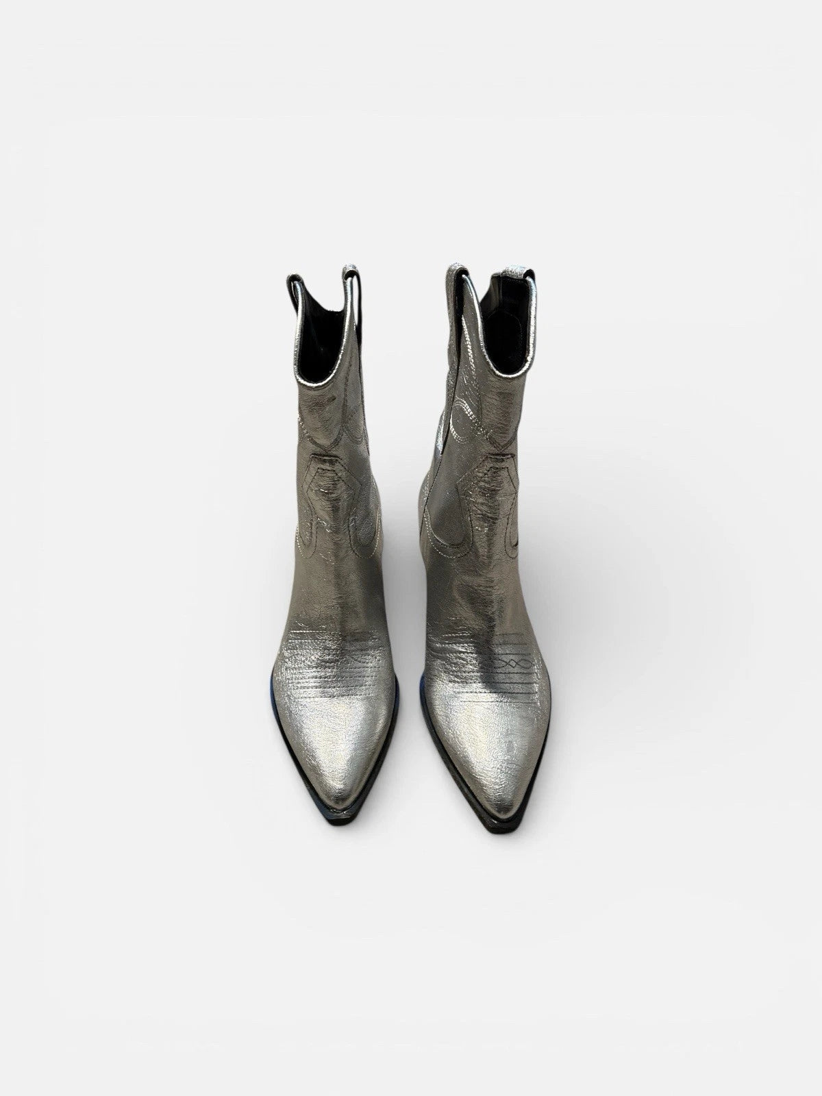 Women’s Size 6 Dolce Vita Boots- Silver