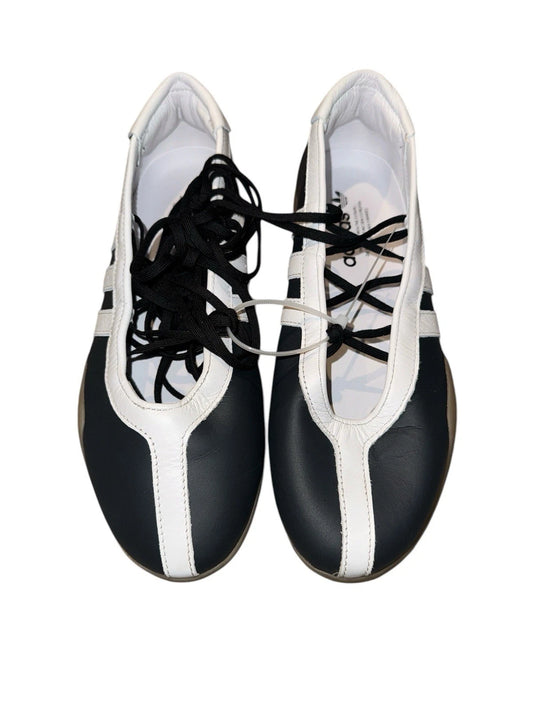 Women’s Size 9 Adidas TAEKWONDO MEI SHOES