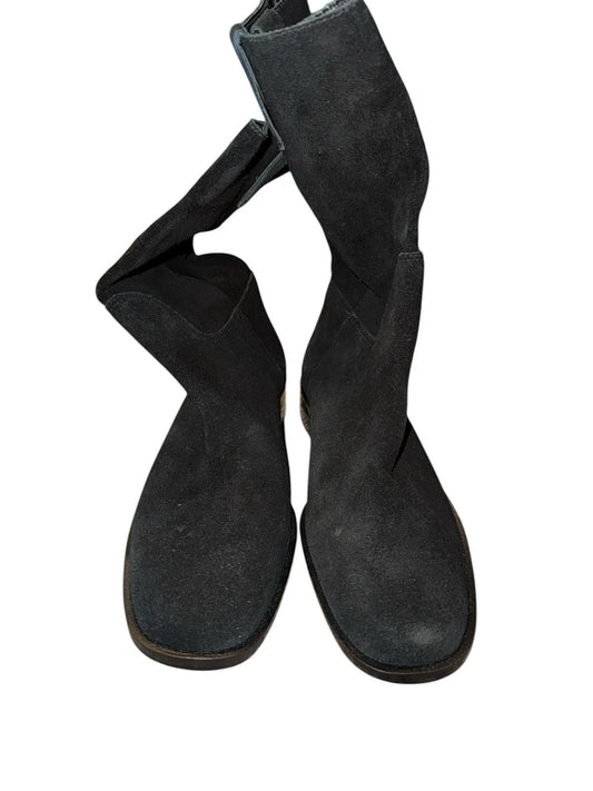 Women’s Size 9- Larroude Boots Black