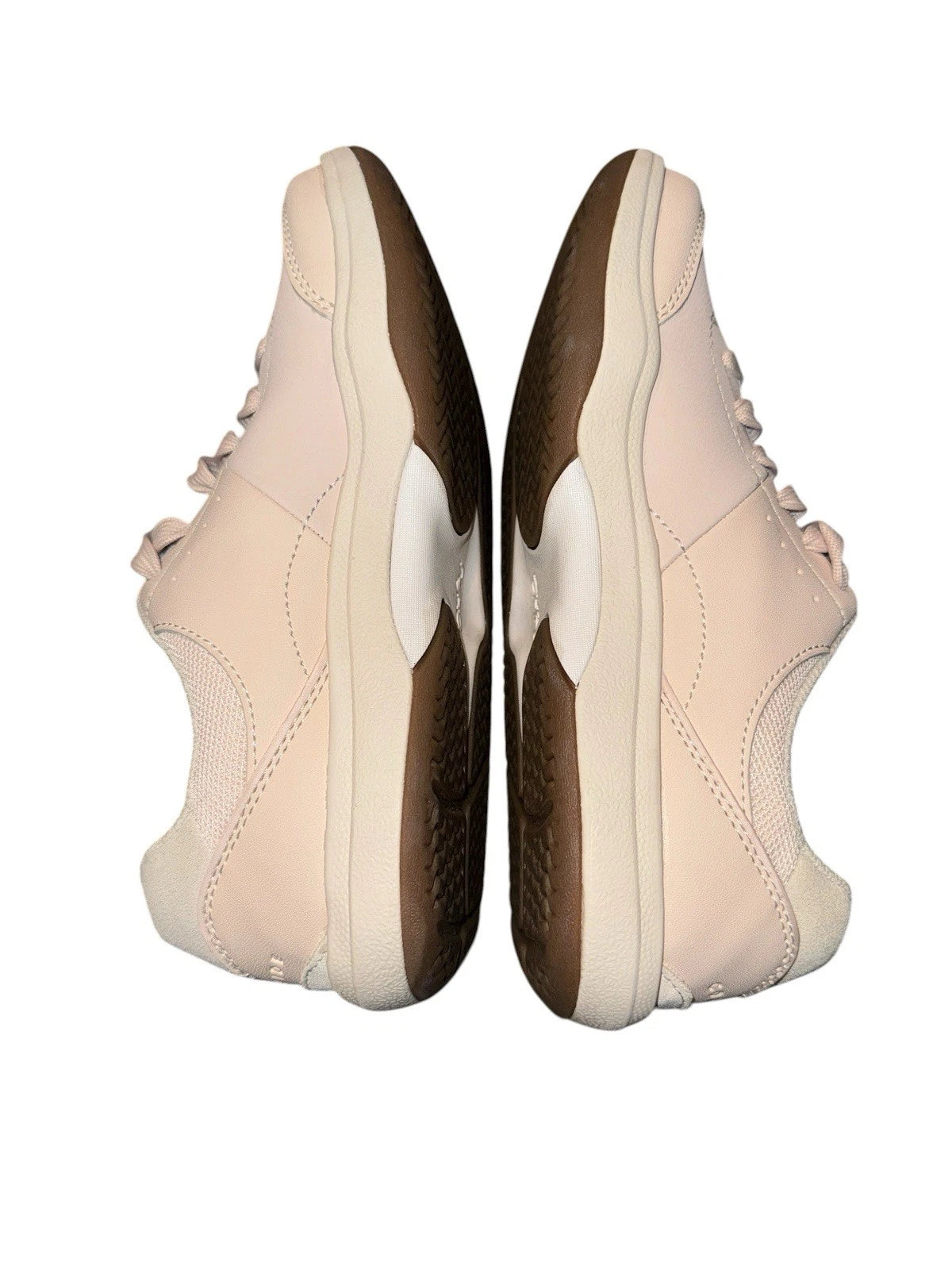 Women’s 7.5 Ryka Sneakers Pink