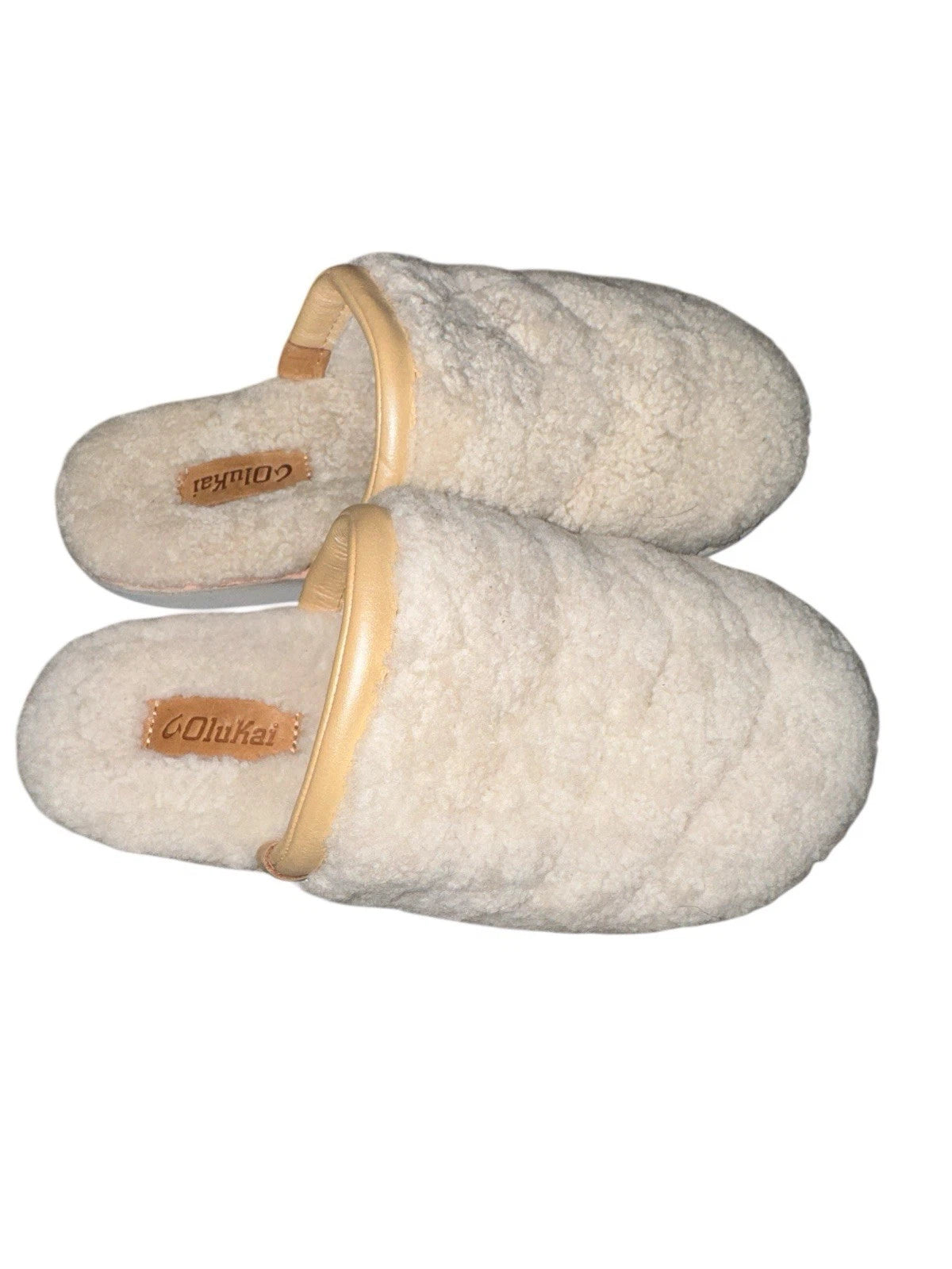 Women’s Size 6- Olukai Slippers