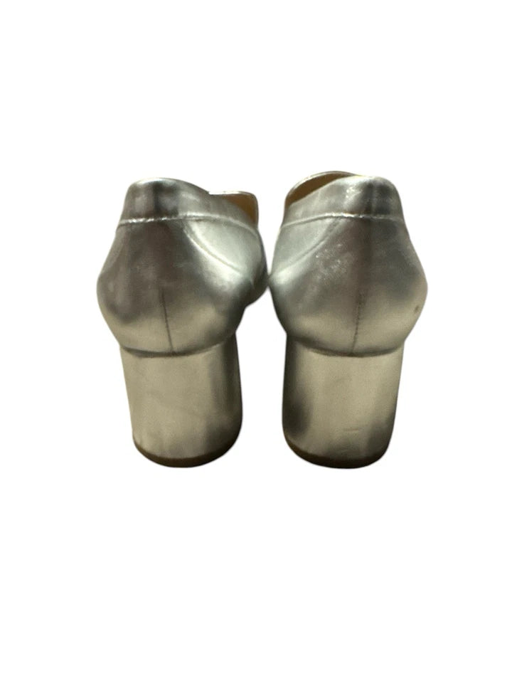 Women’s 8- Stuart Weitzman Heel Pump Silver
