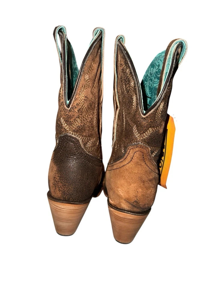 Women’s Size 7- Corral Boots Brown